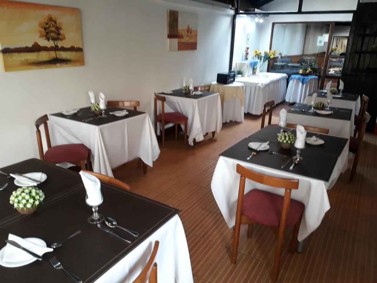 Hl Hotel Low Cost Сантяго Екстериор снимка