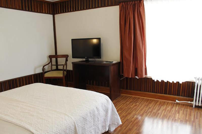 Hl Hotel Low Cost Сантяго Екстериор снимка